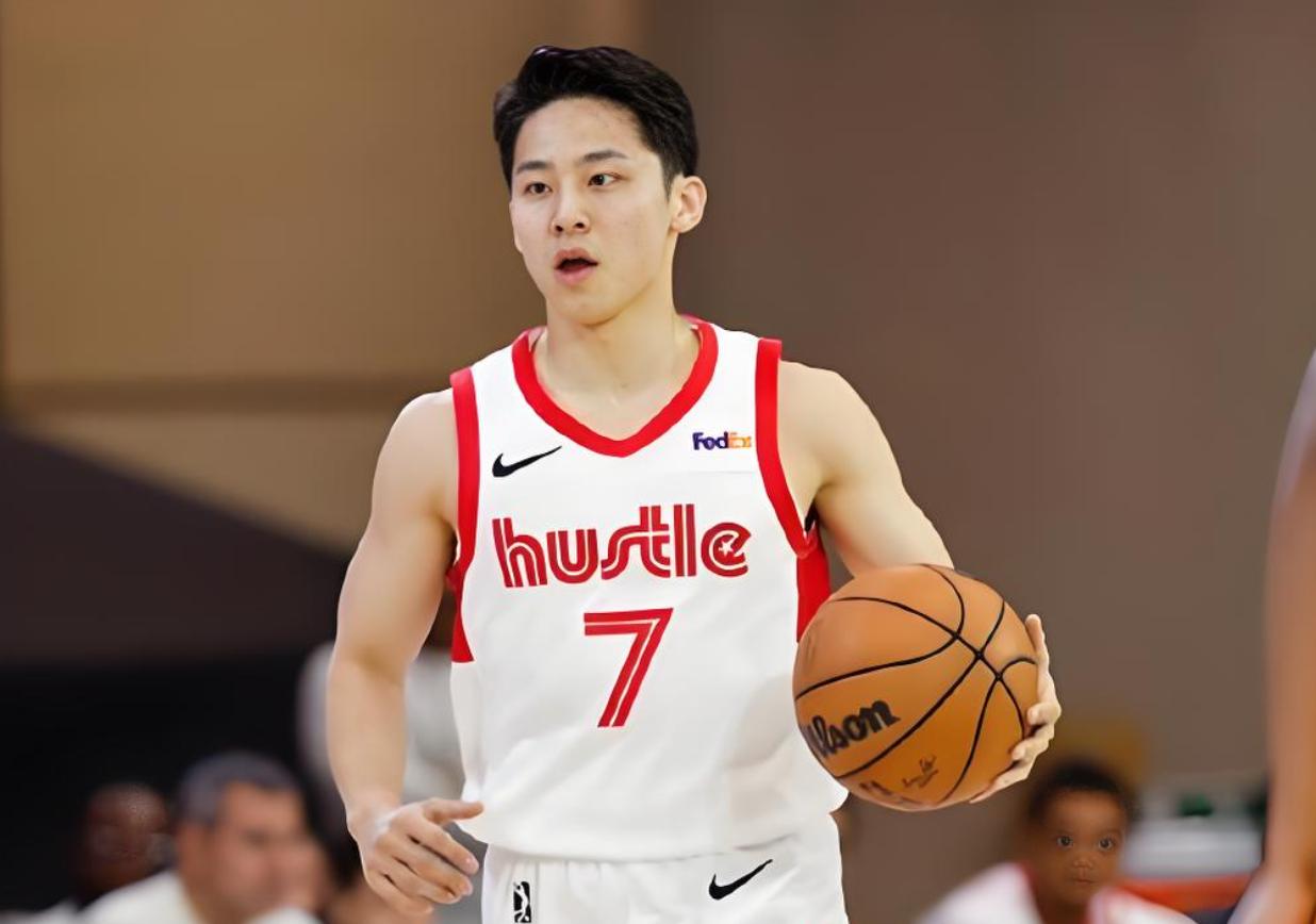 日本队公布15人大名单！2名归化球员+渡边雄太入围，河村勇辉落选
2027年男篮