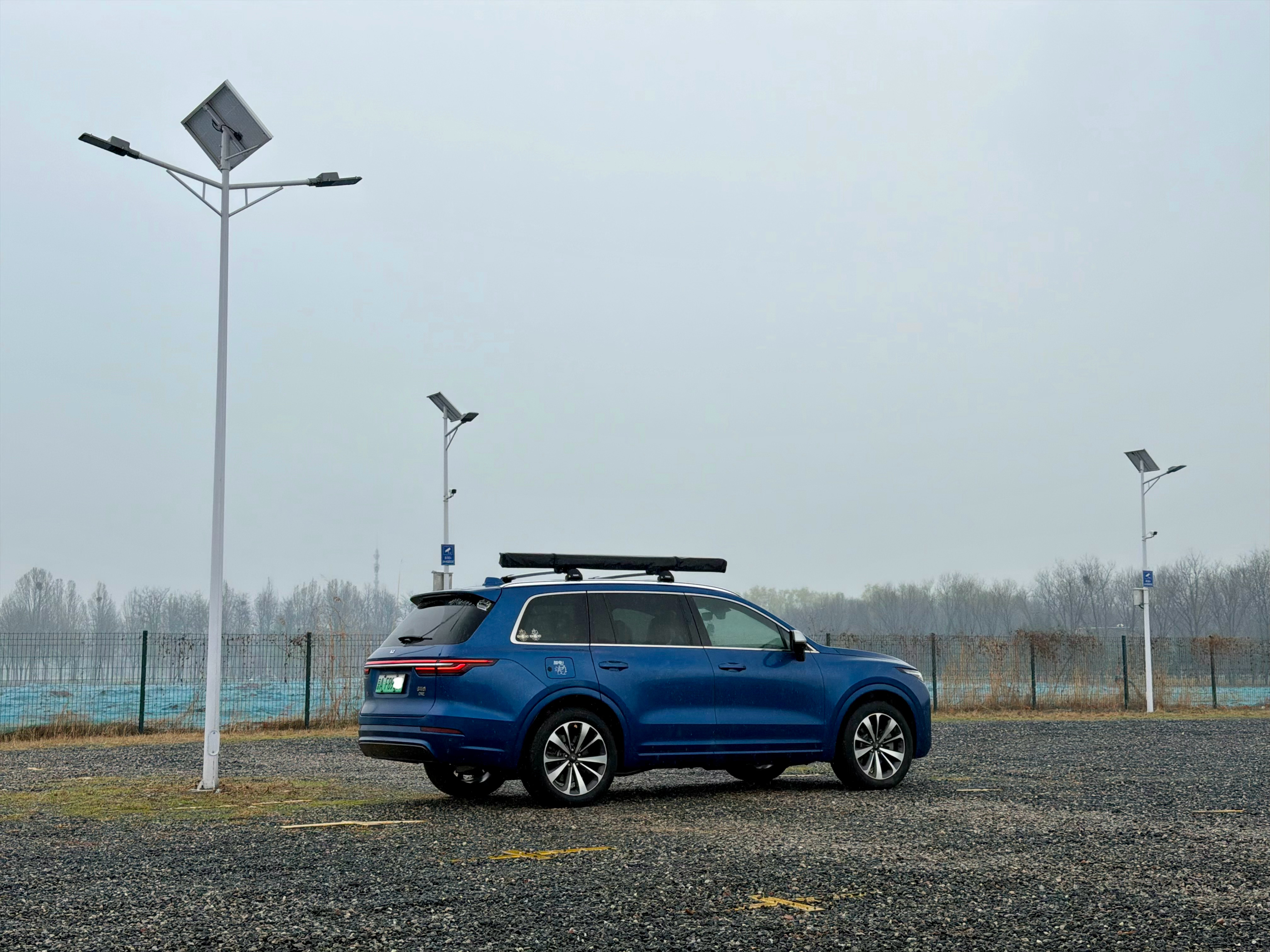 今早的北京下雨了，你所在的城市下雨了吗？雨给世界增加了天然的饱和度，这也是我热爱