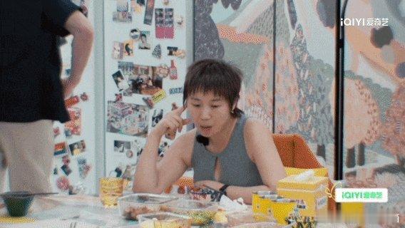  小鹿汤包这期化身临时家长带两个小侄女，一天下来直呼比赶开放麦还累，养娃哪有什么