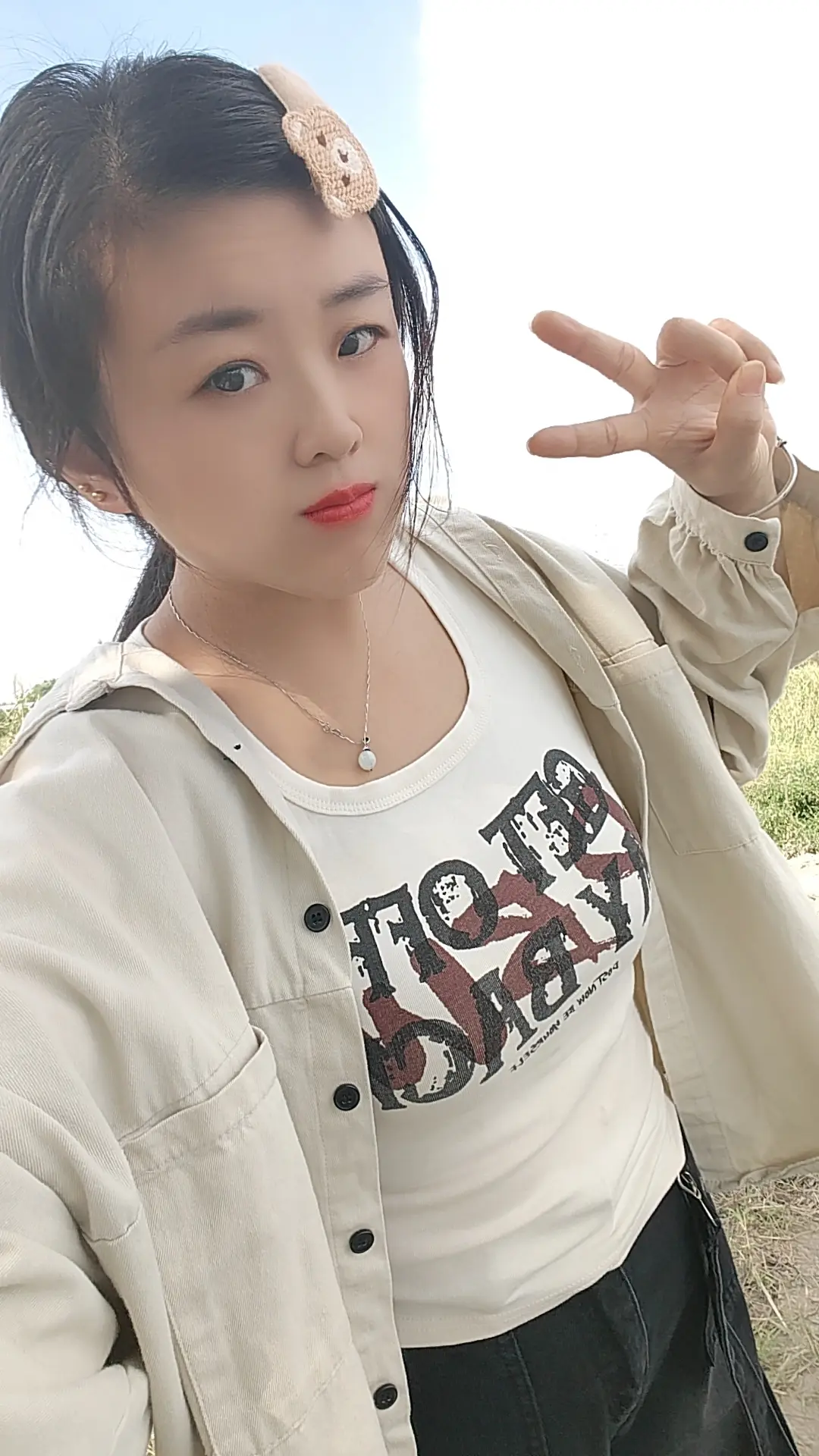 带你买衣服的男人，买化妆品的男人，没钱了给你花钱的男人，永远比带你吃喝...