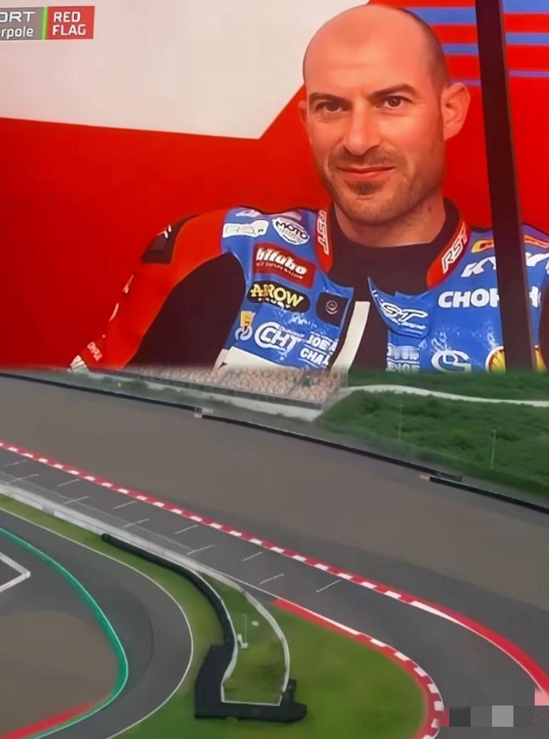 今夜开局就是绞杀！！
​德比斯这老狐狸，把规则玩成了掌中物，​本来稳在第5，一弯