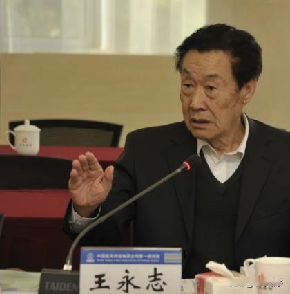 “被钱老看好的设计师！”1964年，当所有人都被东风2号的射程困住时，一个小伙站