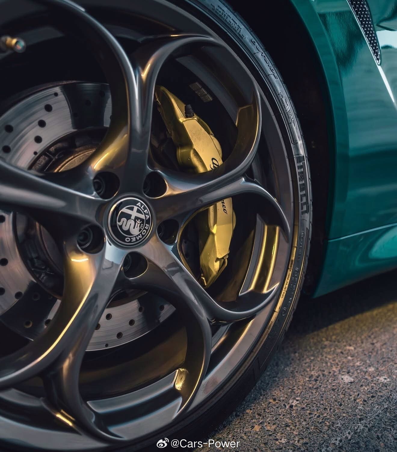 🍀🍀🍀🍀四叶草🍀🍀🍀🍀阿尔法罗米欧Quadrifoglio