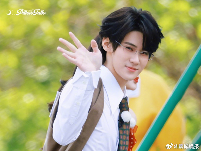 3月25日， 官宣：《奔跑吧14》即将开录因伤需要调养暂时缺席录制，因个人巡回演