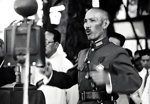 老蒋到死都在后悔，他不该杀掉吴石。为了震慑台湾社会各界，枪决吴石等人时，第一次公