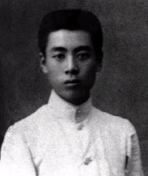 🌺🙏敬爱的周总理，致敬您的逐梦不息，传承您的滚烫初心！“少年逐梦永不息，一腔