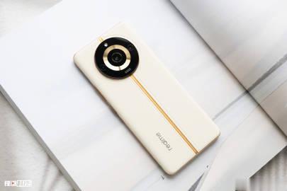 价格来了，真我11 Pro+卖1999起，你们感觉怎么样 ？

-12+256G