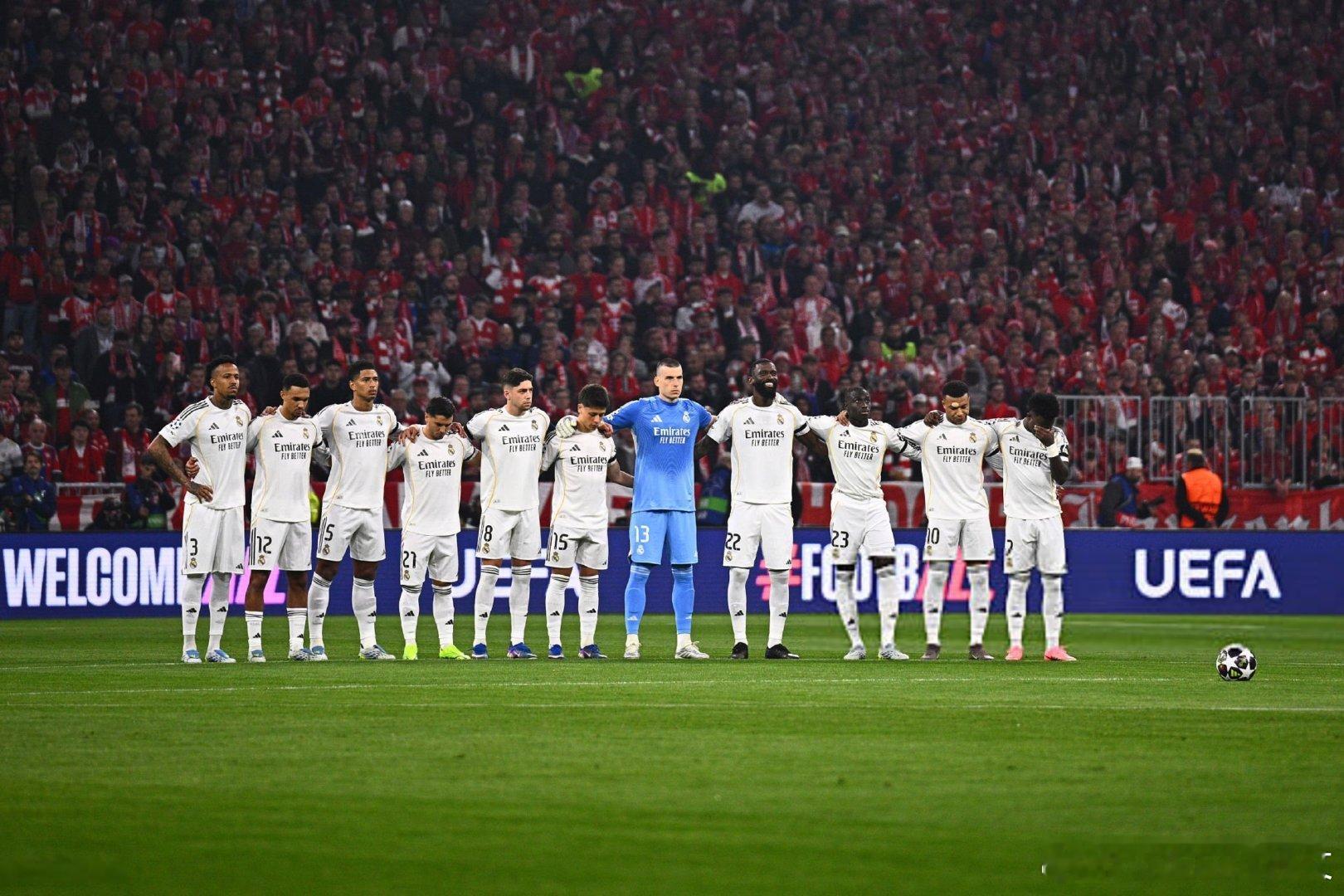 看了半场好球，这赛季就这样吧，接受了。7号可以卖了！欧冠皇马vs拜仁