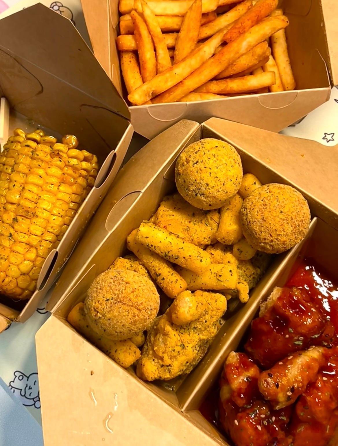 果然，下班能第一个冲出闸机的人，心里都装着事儿！今天我的大事就是和朋友约了火锅?