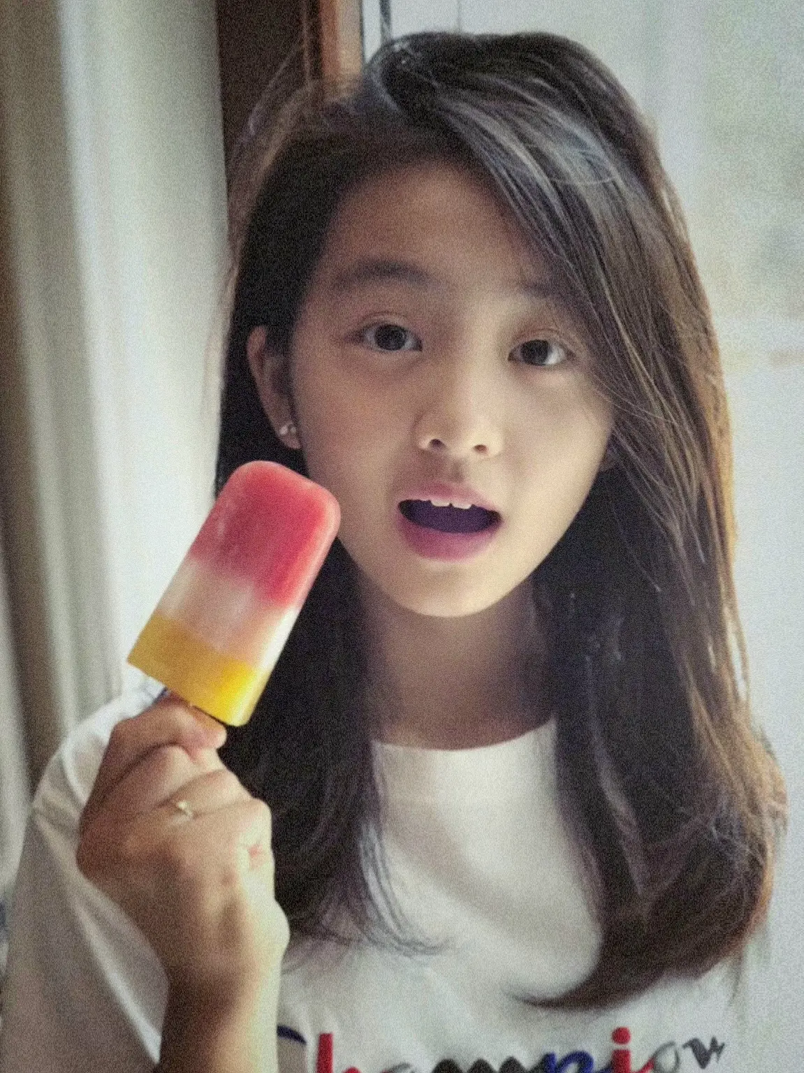 没有明确的界限 我的十八岁似乎从未开始。