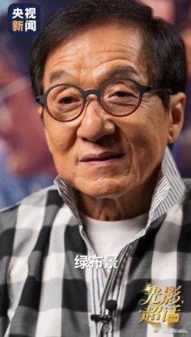 成龙想让全世界看到中国动作片71岁成龙依旧能打家人们谁懂啊！71岁的成龙大哥这简