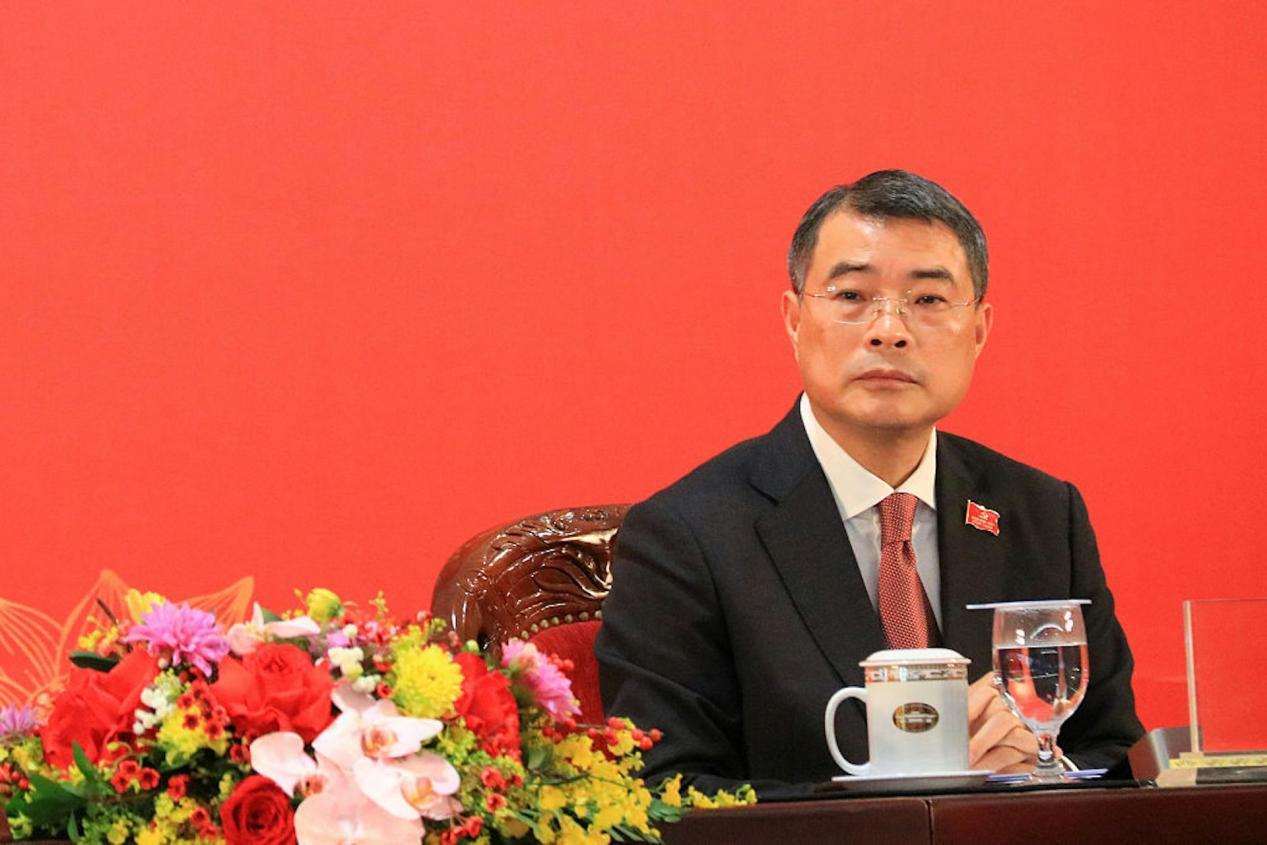 越南宣布了一项重磅决定：再砸30亿美元，和中国的合作大计决不能怠慢。
 
202