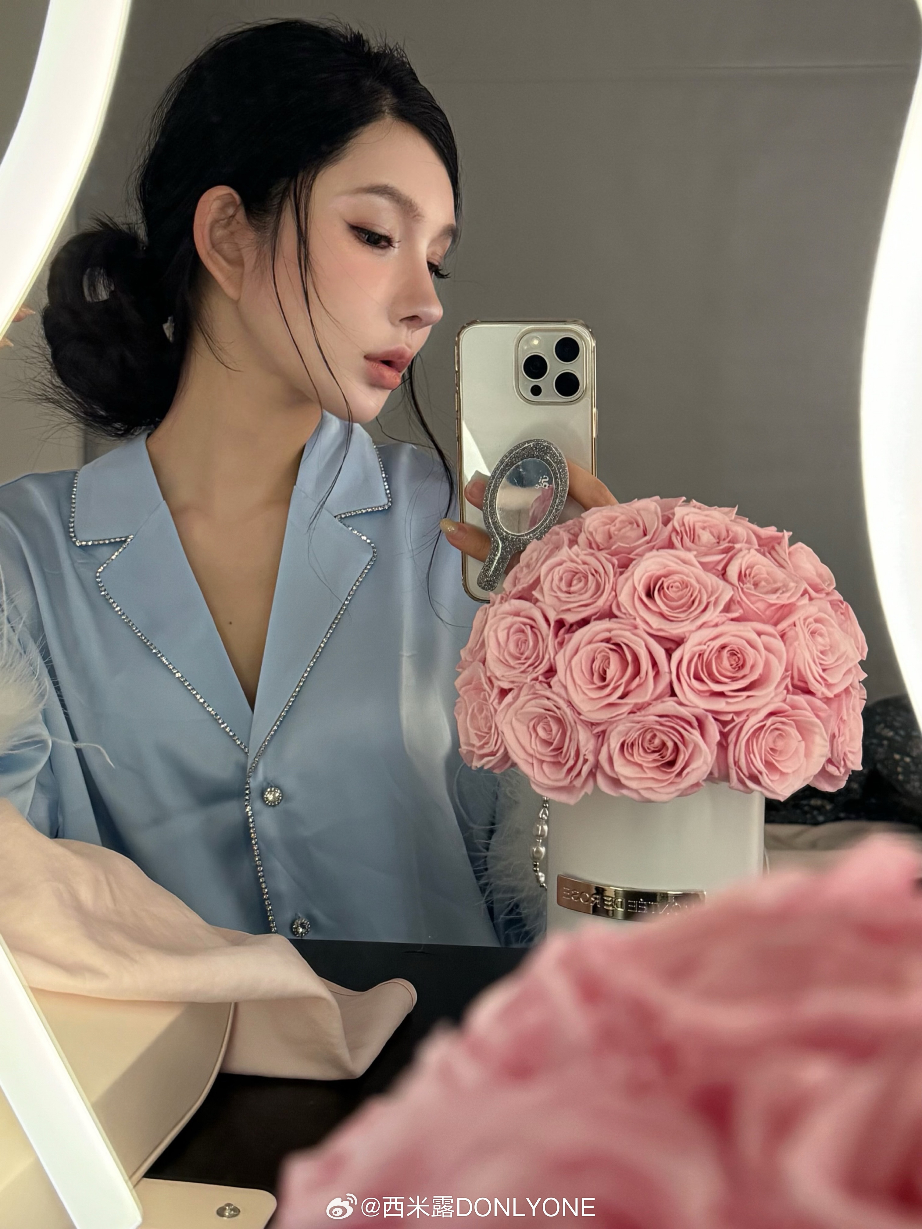 宅家的日子和𝚏𝚊𝚏𝚊🌸  ​​​