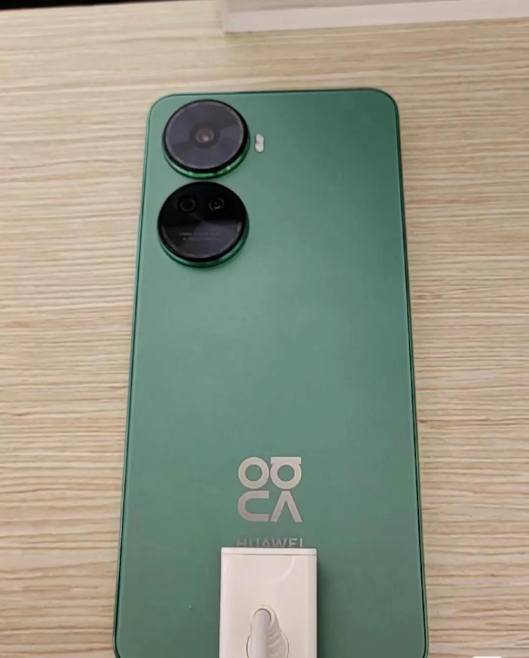 最近网络上关于nova 11 SE的声音很多，但是最终的选择还是要取决于你自己的