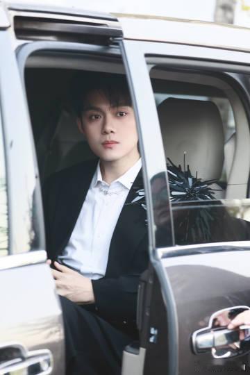 不得了！内娱又给校园剧男主“输送”了一批帅哥！音综路透里男生们颜值爆表，感觉校园