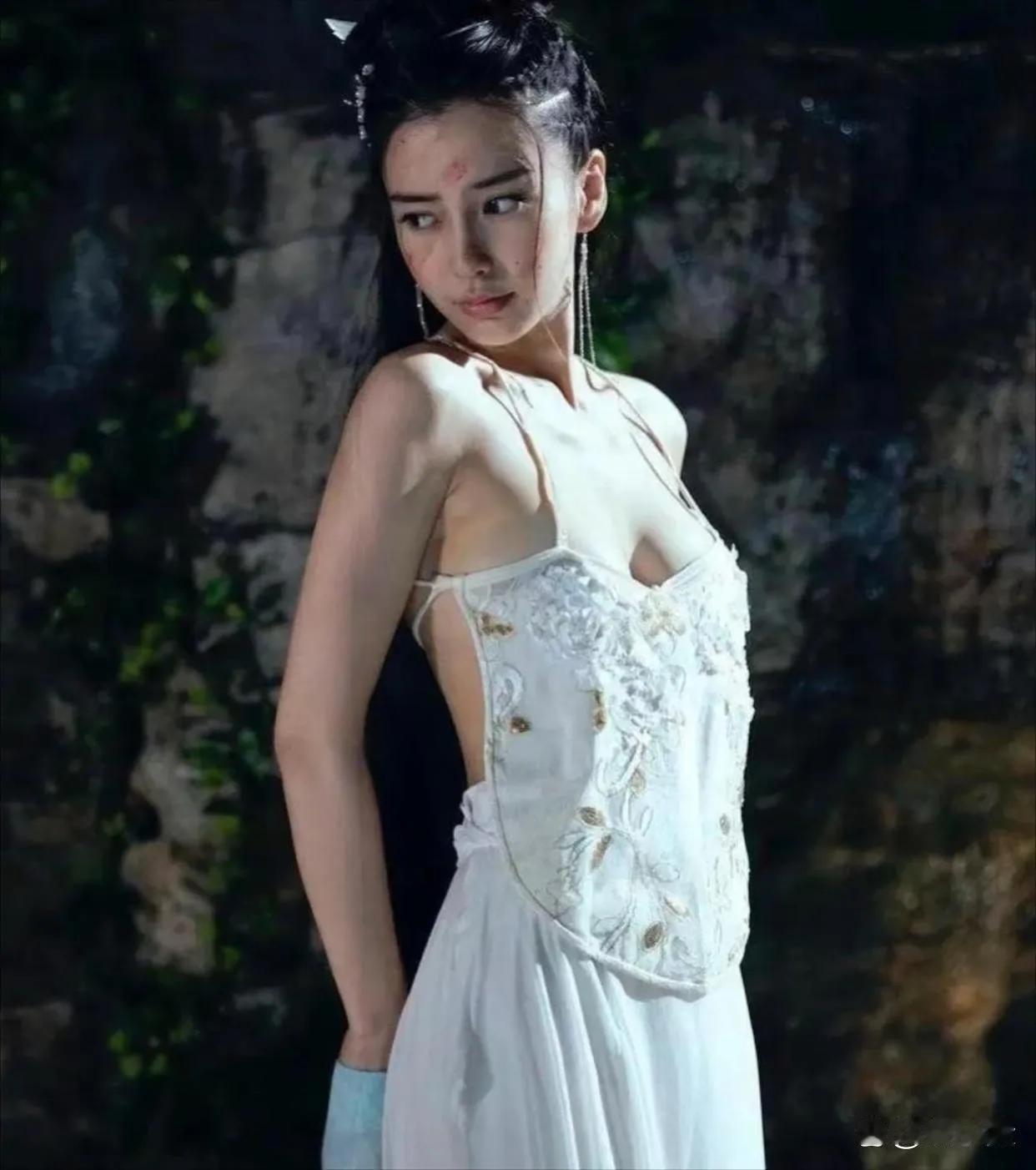 杨颖演戏的尺度也太大了，就是不知道这部电视剧叫什么名字。有知道的就说出来，咱们一