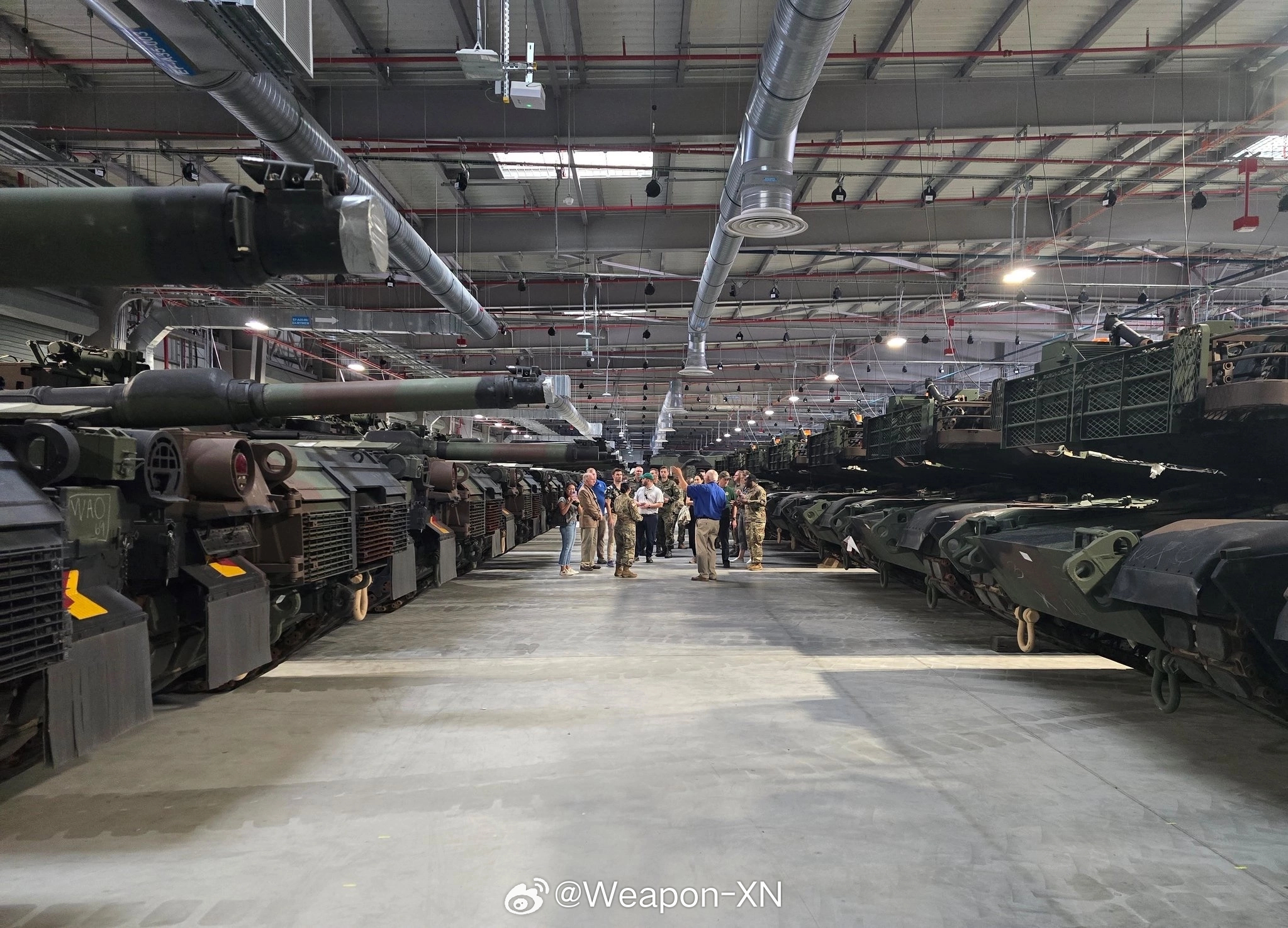 #兵器影像[超话]##俄乌局势新进展# 美国国会工作人员代表团参观了位于波兰波维