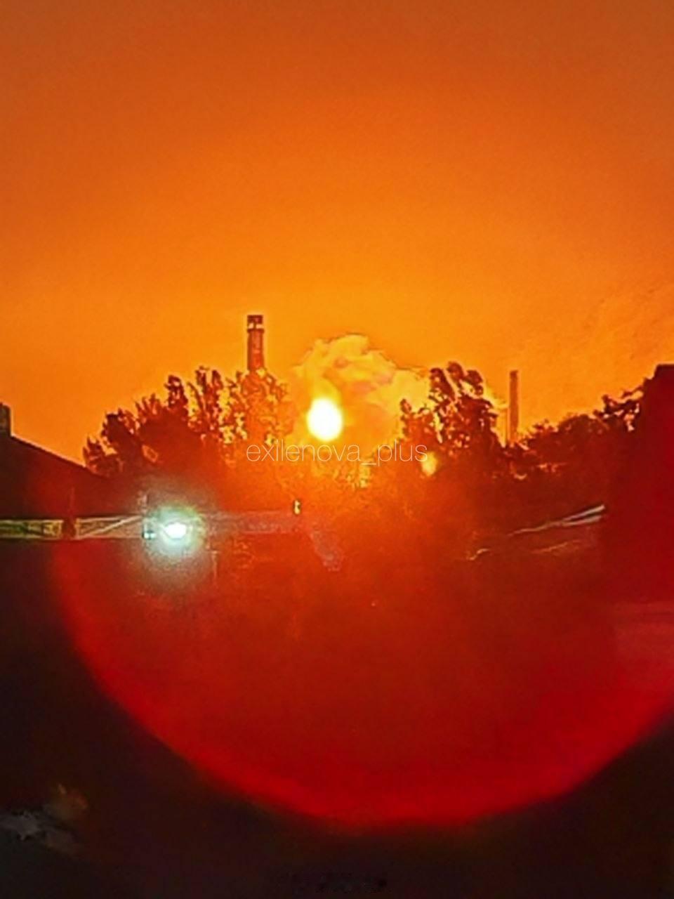 来自伏尔加格勒（Volgograd）的更多照片（据称该地的石油炼油厂曾遭到袭击）