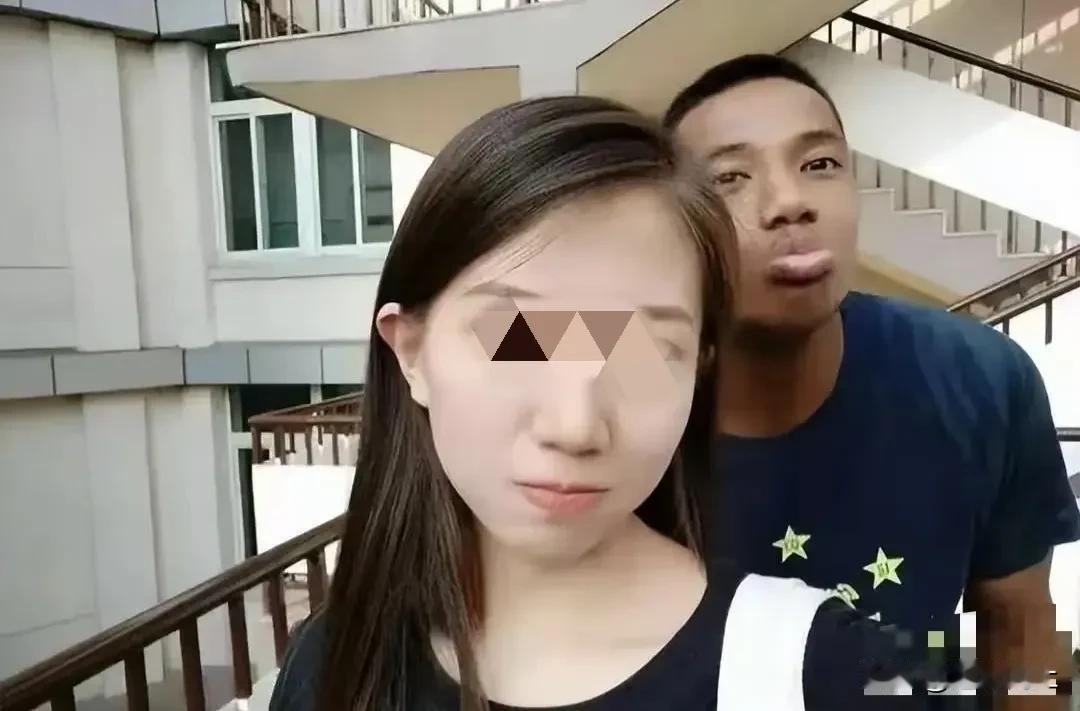 羡慕！黑人留学生特权！
一毕业女子眼中的黑人留学生
黑人留学生是否来上课随他们性