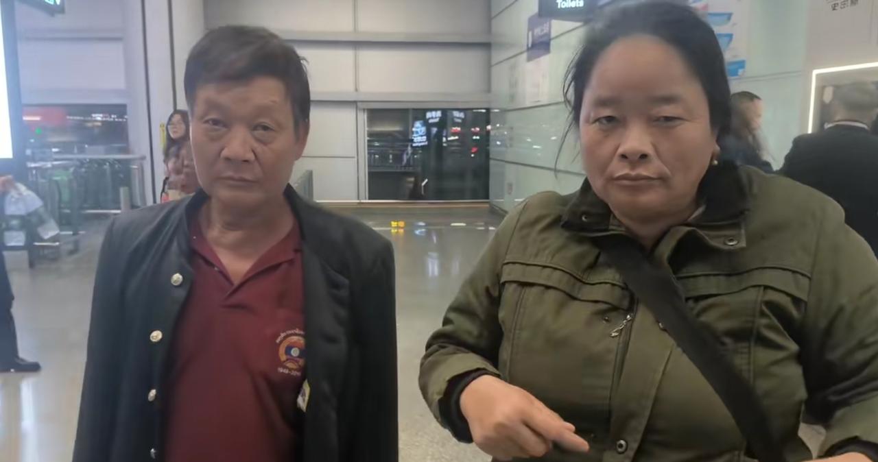 网络主播小胖墩的丈母娘，
来中国江西了，
来参加大闺女的婚礼来了，
以前小胖墩再