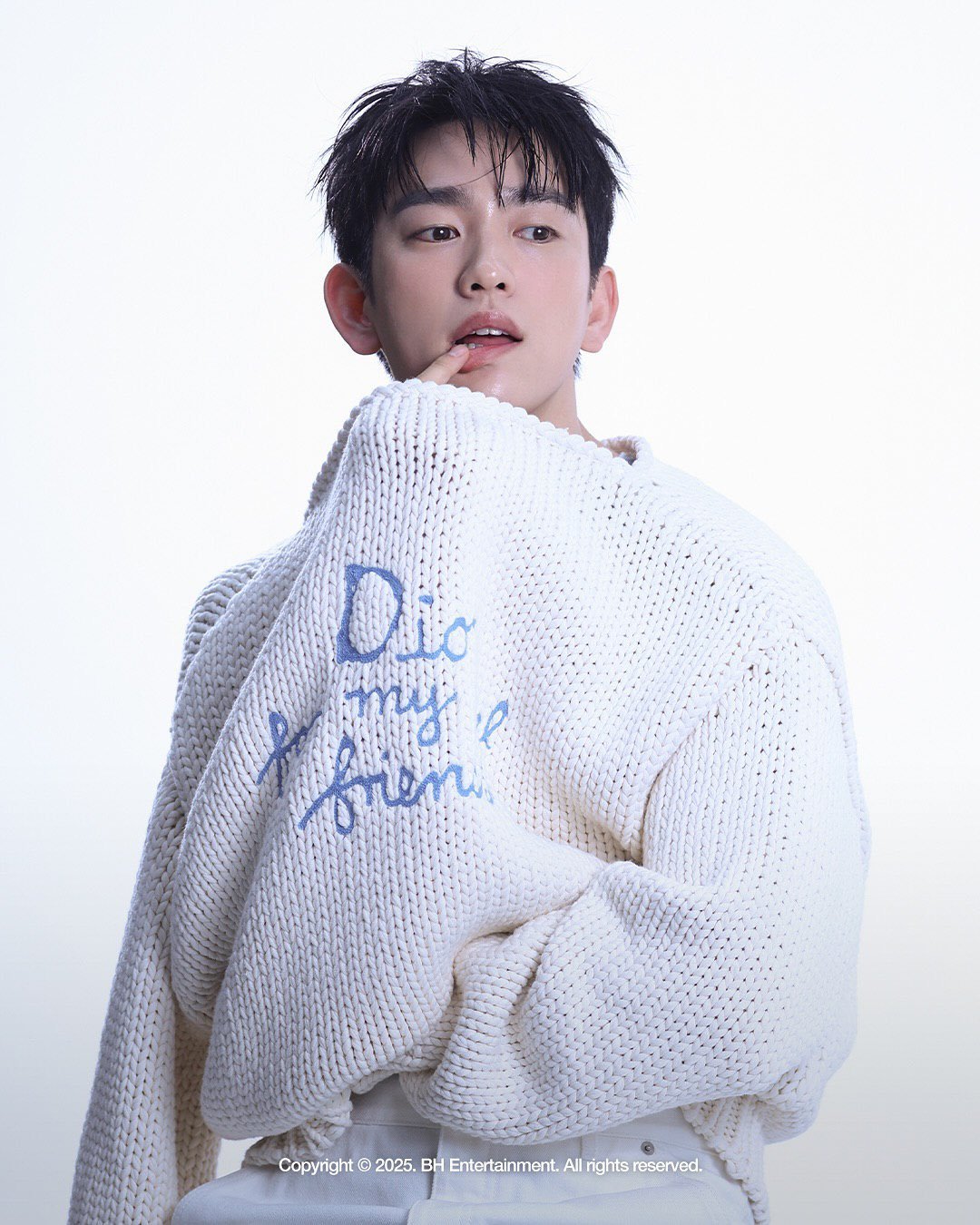 GOT7[超话]朴珍荣[超话] 📸𝗕𝗛𝗜𝗡𝗗 𝗦𝗛𝗢𝗢𝗧 