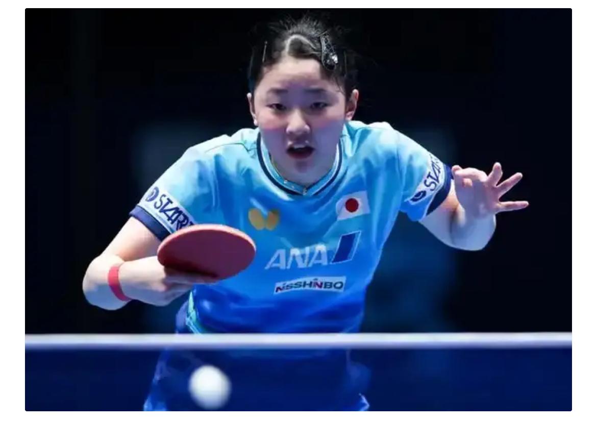 张本美和在WTT法国蒙彼利埃冠军赛首轮比赛中以3:0战胜巴西名将高桥.布鲁娜，顺