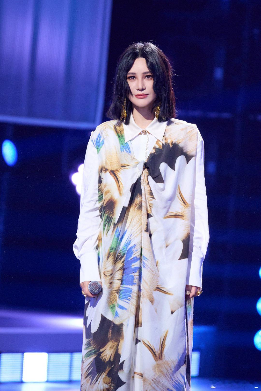 尚雯婕说蒋敦豪私下憨憨的尚雯婕气场全开的vocal暴击，搭配蒋敦豪台拽酷台下憨憨