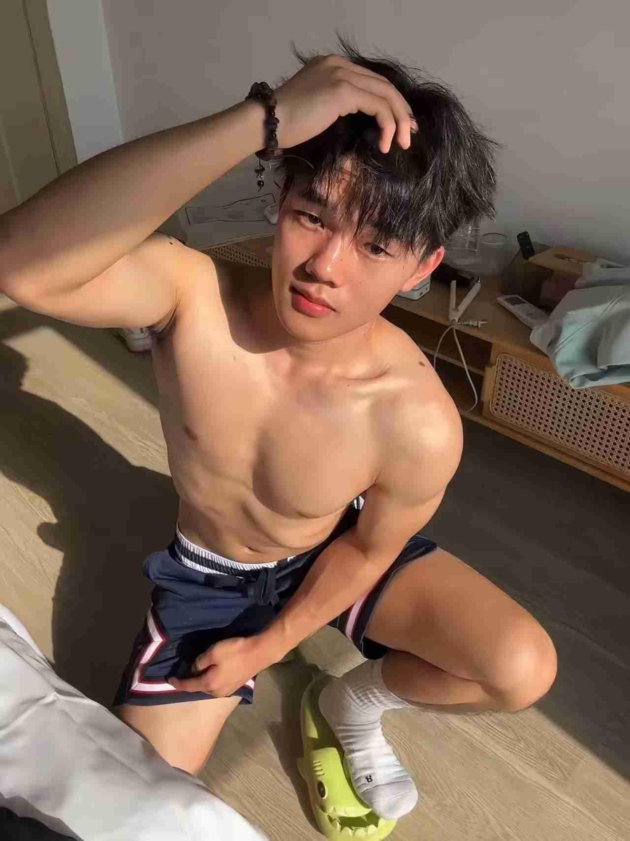 我的今日状态：🏝️旅行度假
我这里的天气：🌈雨过天晴