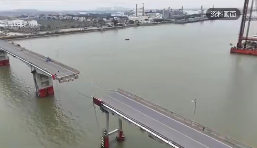 太痛心了！广东一家五口坠江身亡，通报虽出但这些疑问难平息
 
刷到广东鹤山汽车坠