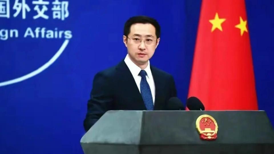 台湾问题是中国核心利益。美国表面坚持一个中国，背地却屡屡操弄：售武、派政客窜台，