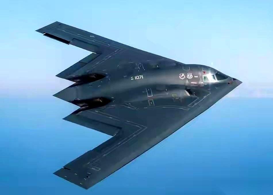 你以为退休了，住进将军楼，每天喝茶钓鱼，往事就能一笔勾销？
门，还是会被敲响。