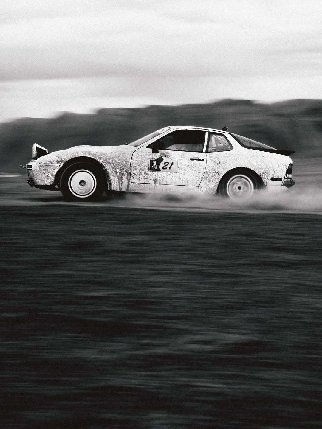 一天一张文艺照 早～保时捷944