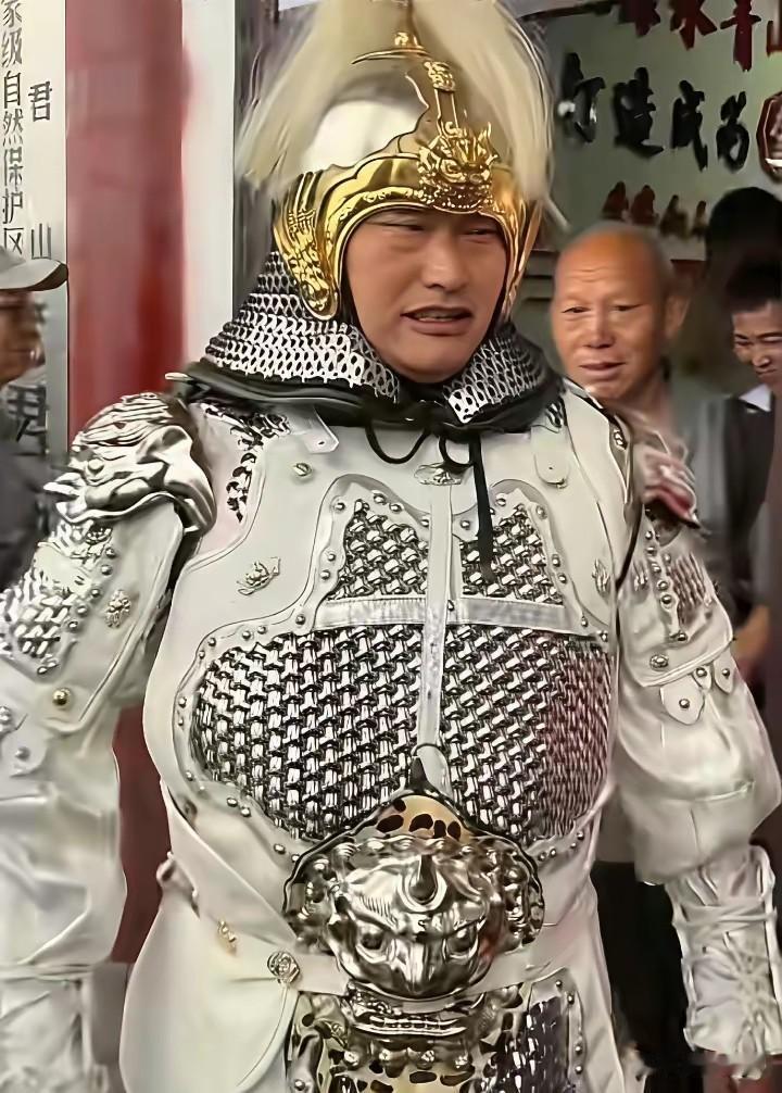 大衣哥放古代保底是个有大肚量的将军