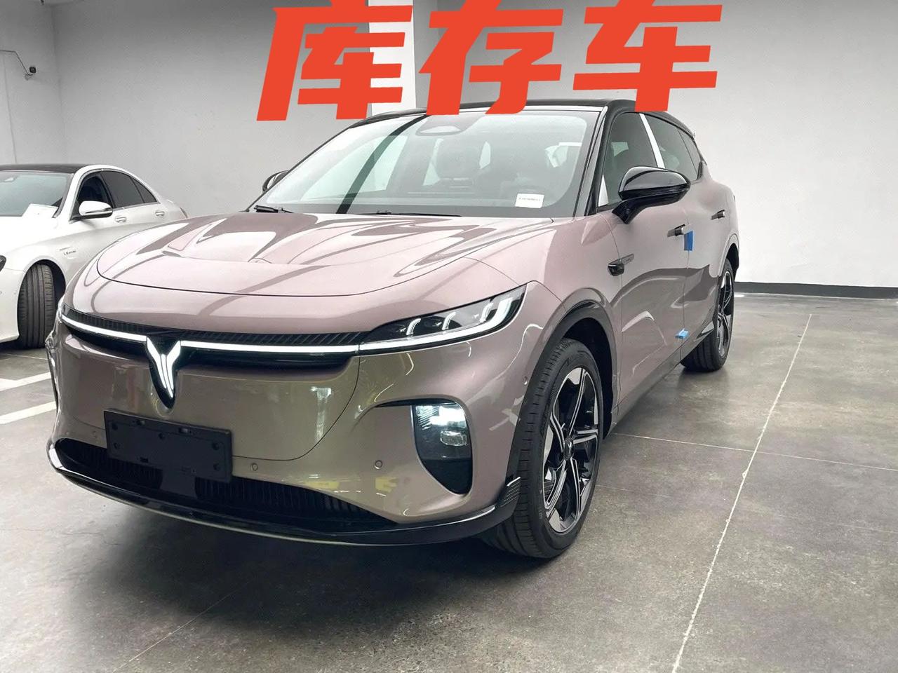 车型：岚图 2024款 知音 超长续航智享版
​车况：原版原漆库存车
​售价：1