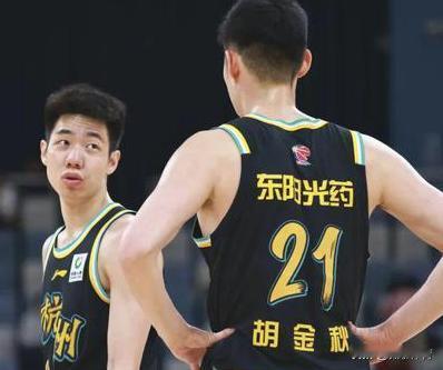 北京时间3月26日19:35，CBA常规赛第48轮，浙江东阳光客场挑战广州队！
