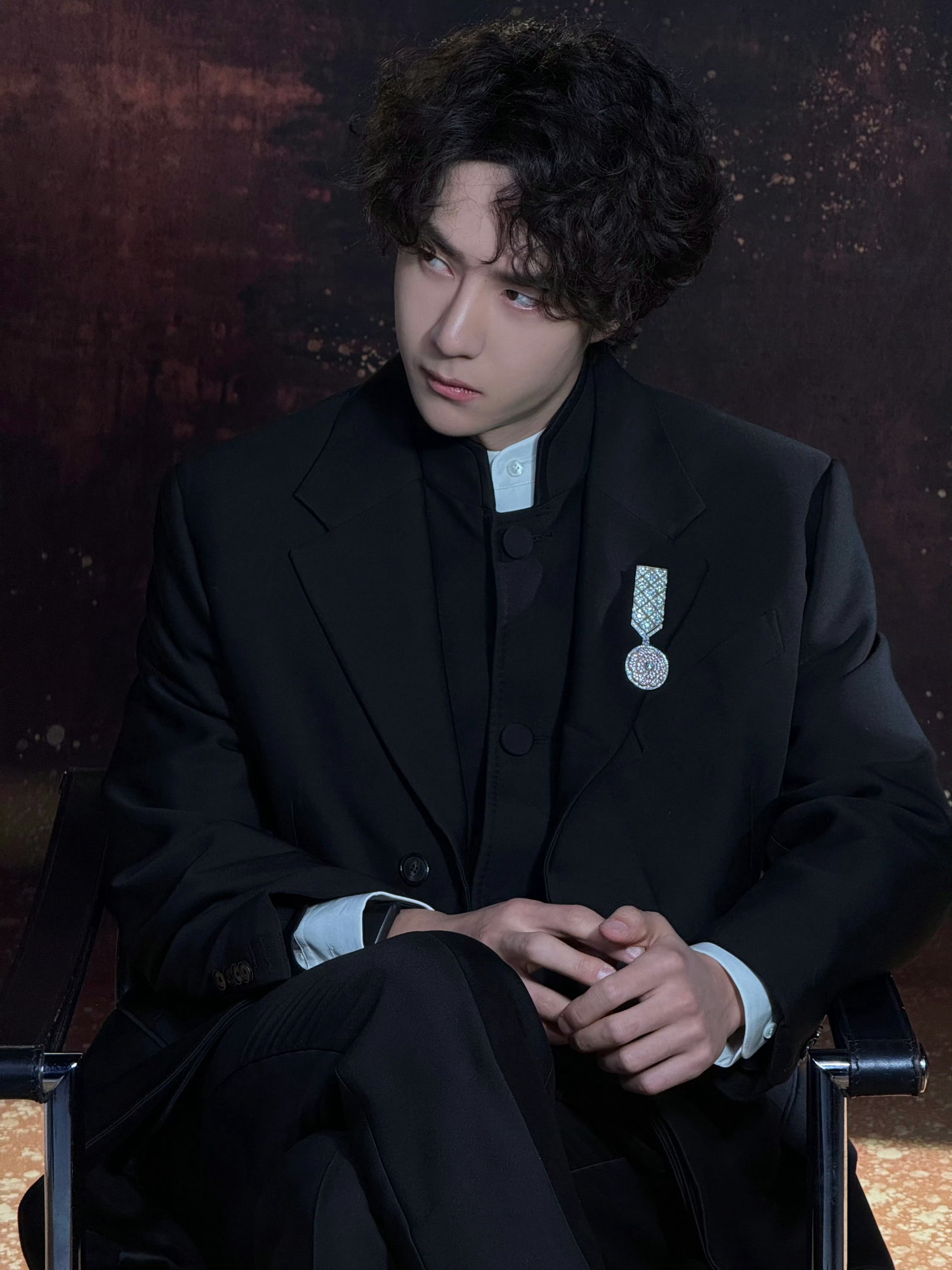 王一博 × 2025 微博之夜 Live photo 花絮图集 微博之夜出图