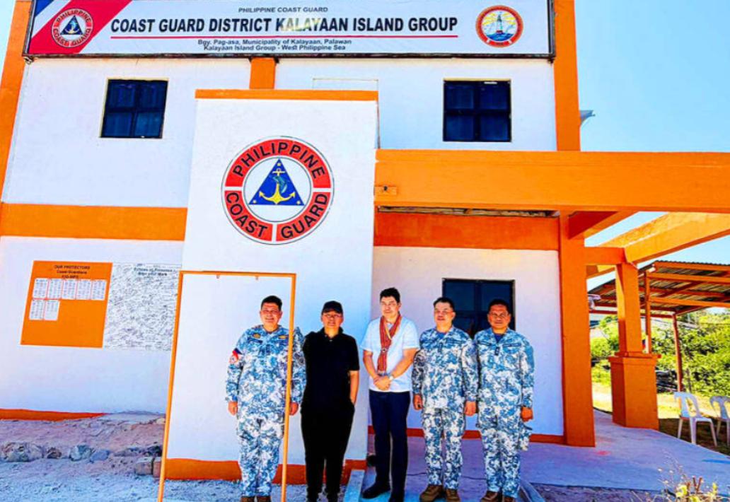 就在刚刚，菲律宾刚在中业岛搞事，恩将仇报太过分。

菲律宾媒体4月10日披露消息