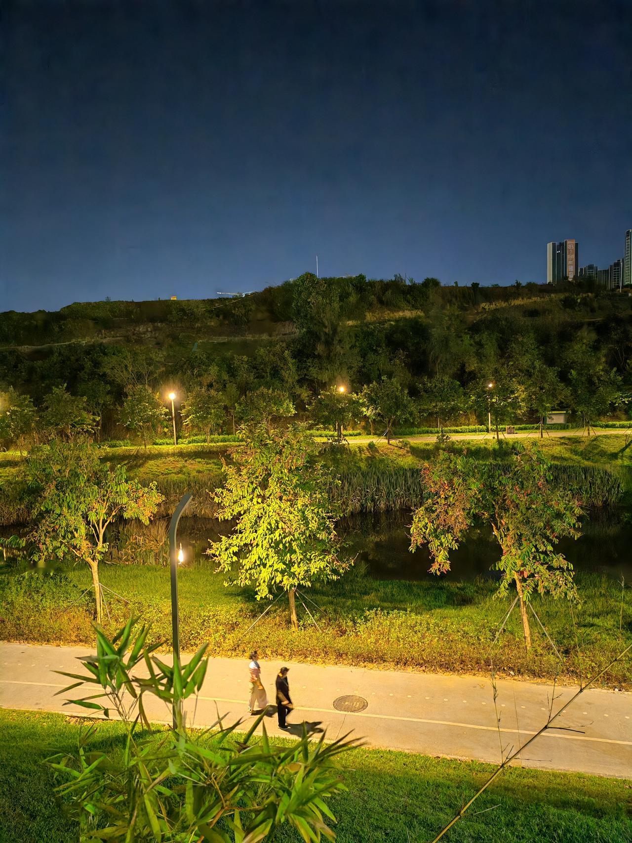 如何评价婆婆凑百万救植物人儿媳这应该是新时代的最美婆婆了，会让那些不愿和婆婆一起