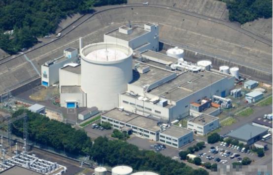 我一直有个大大的疑问，为什么我们不联合俄罗斯、朝鲜、韩国、美国，给日本试压，要求