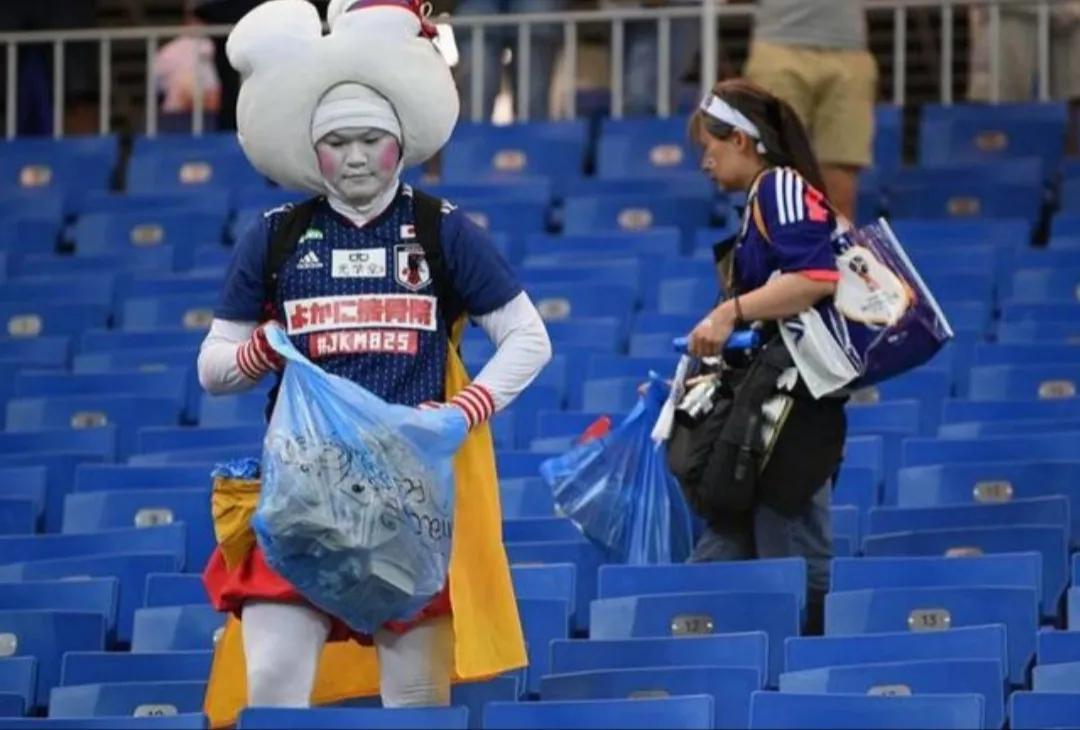 不久前日本球迷在观看完足球比赛后，现场清理垃圾的视频让不少人直呼“素质高”，那么