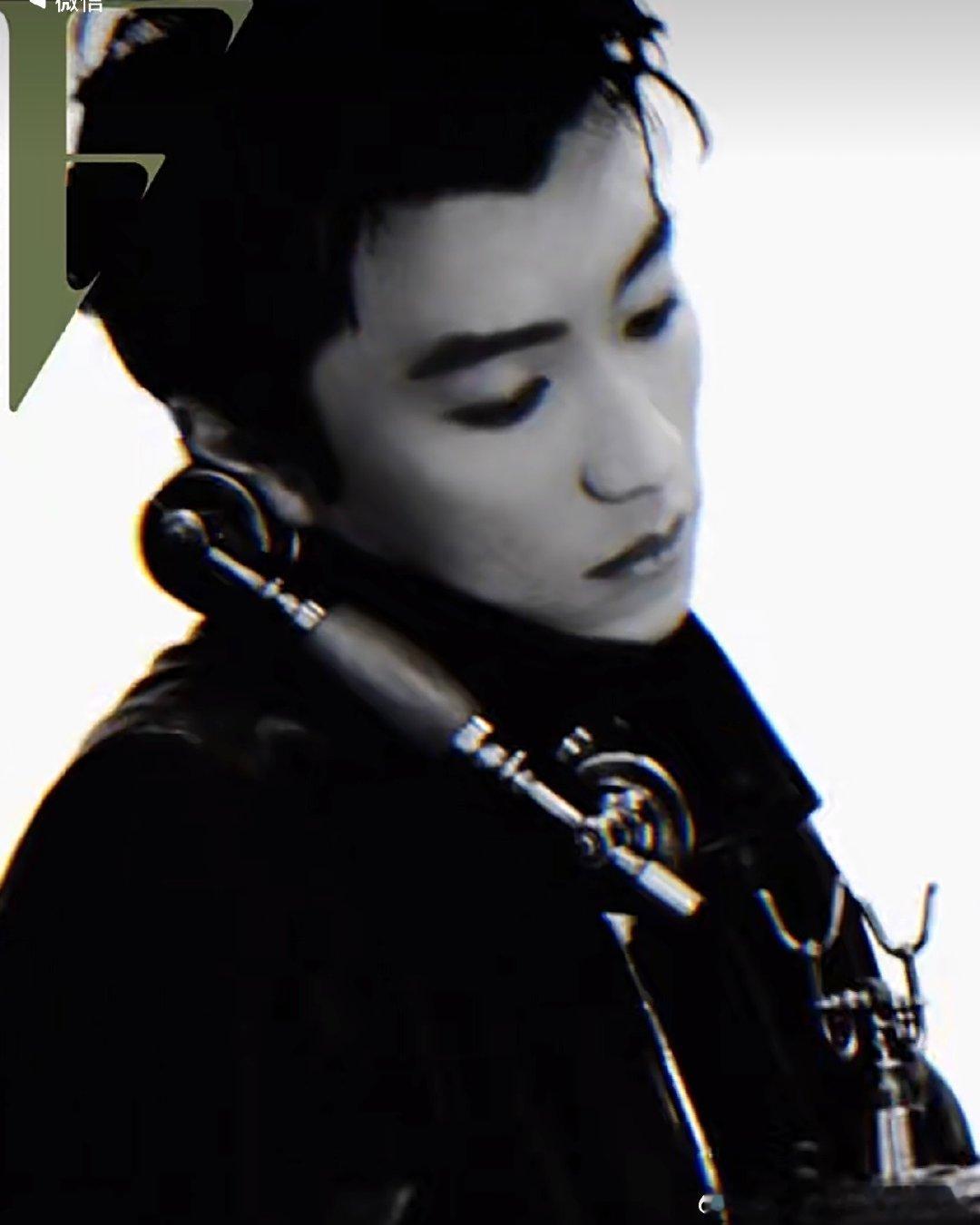 代旭时尚画报2月刊封面代旭f时尚画报首封封面 代旭时尚画报2月刊首封封面 