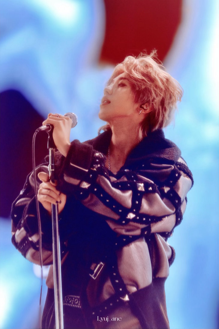 蔡徐坤2026世界巡演 四月幸福值拉满！蔡徐坤世巡预热不断，周边细节爆料，舞台理