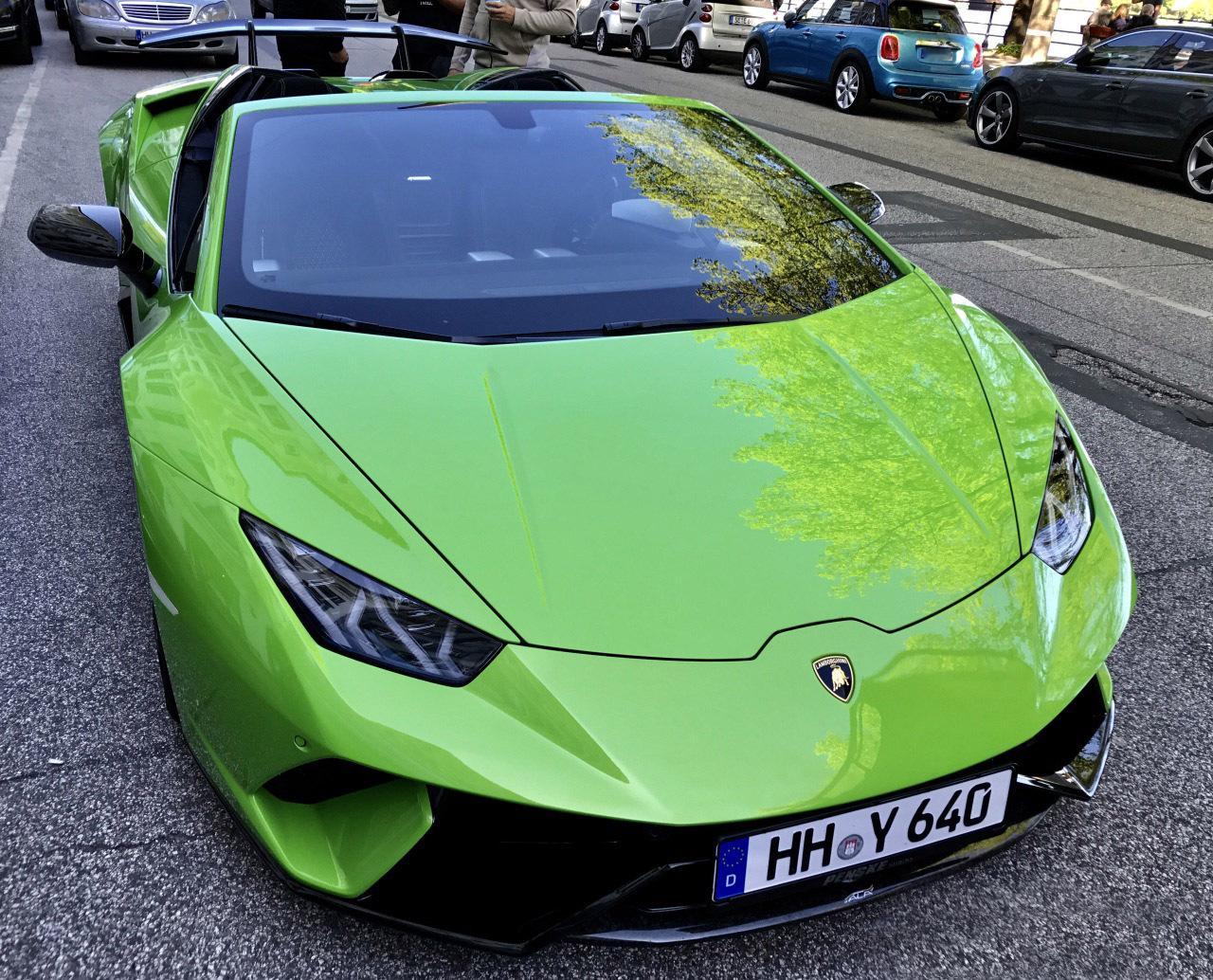 兰博基尼Huracan LP640-4 Performante Spyder，一