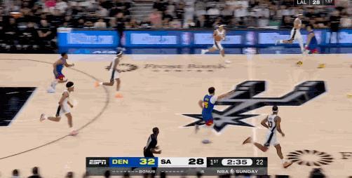 小伙子未来可期啊
马刺小将卡特布莱恩特真是一个优质3D胚子，这或许就是马刺未来1