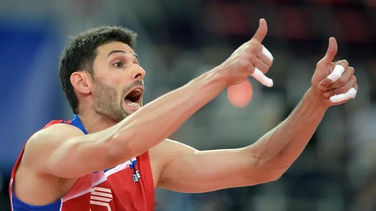 【俄罗斯男排前国手被骗245万元】 据俄罗斯媒体报道，俄罗斯男排前国手卢卡什-迪