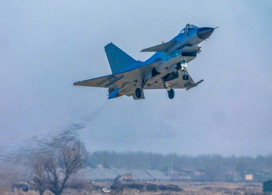 烽火问鼎计划每天认识一件兵器 据国防分析人士和国防论坛称，塞尔维亚可能正在考虑采