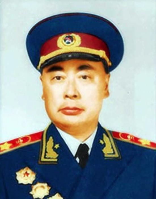 毛主席盛赞陈毅：文武双全的铁血儒将，绝境坚守的革命脊梁
 
毛主席盛赞陈毅元帅*