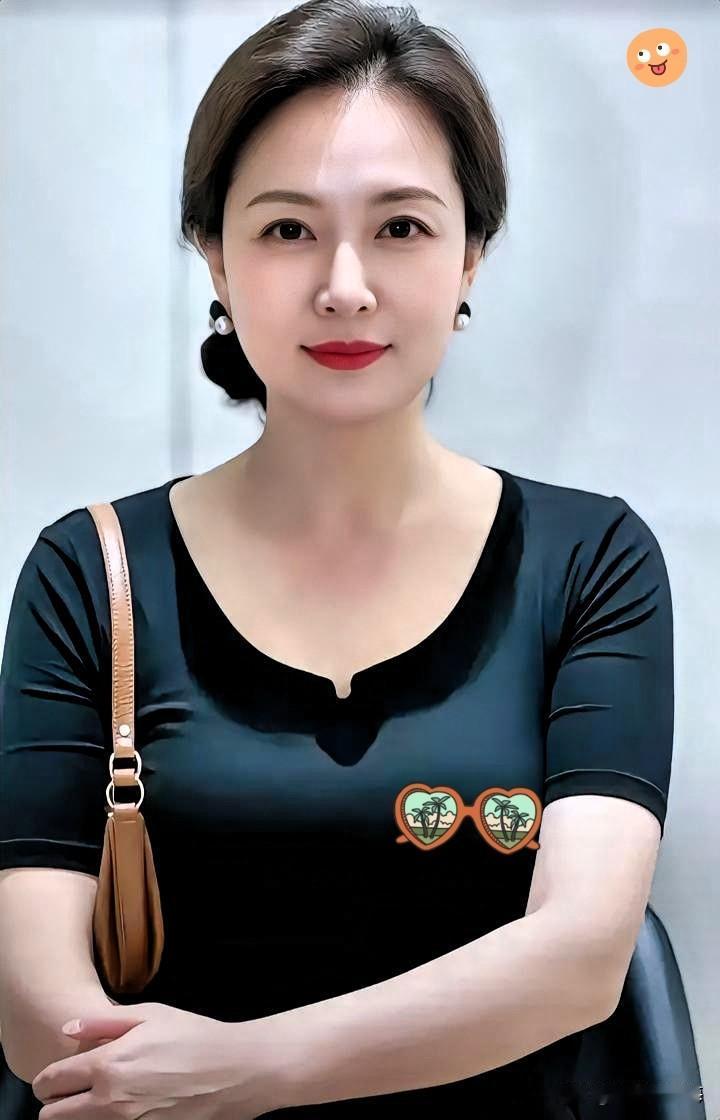 提着礼上门求亲戚帮忙，结果被一句话怼回来了
本以为亲戚当官能帮闺女找工作，结果一