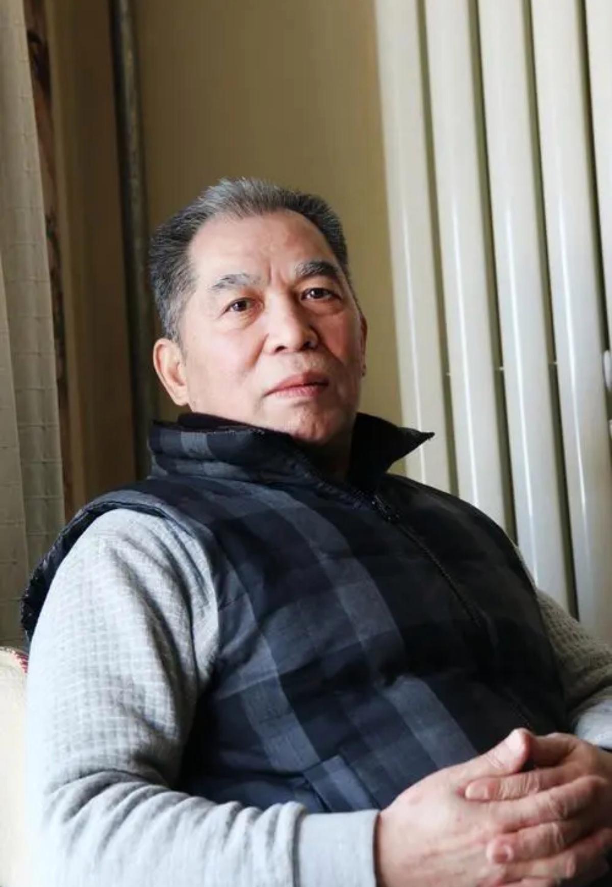 梁晓声曾言：
"用别人的信仰赚钱，和尚做到了；用别人的贪婪赚钱，股市做到了；用别