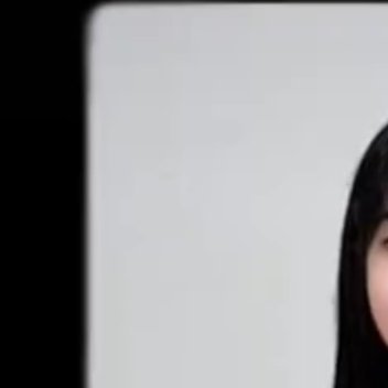 左小青女儿14岁近照女儿真是随妈妈继承了左小青的优秀基因，左小青单亲妈妈一个人带